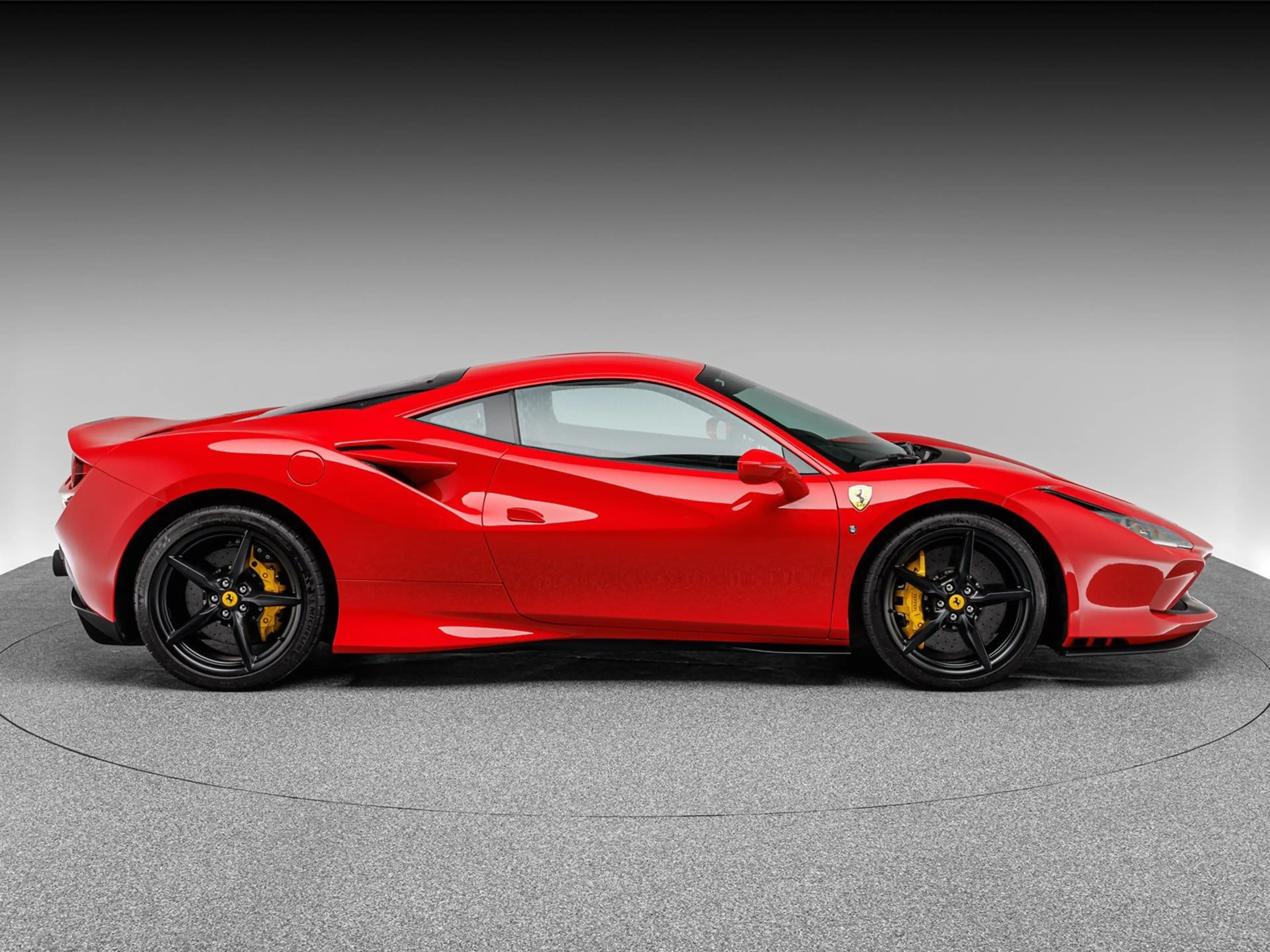 Ferrari F8 Tributo — photo 8