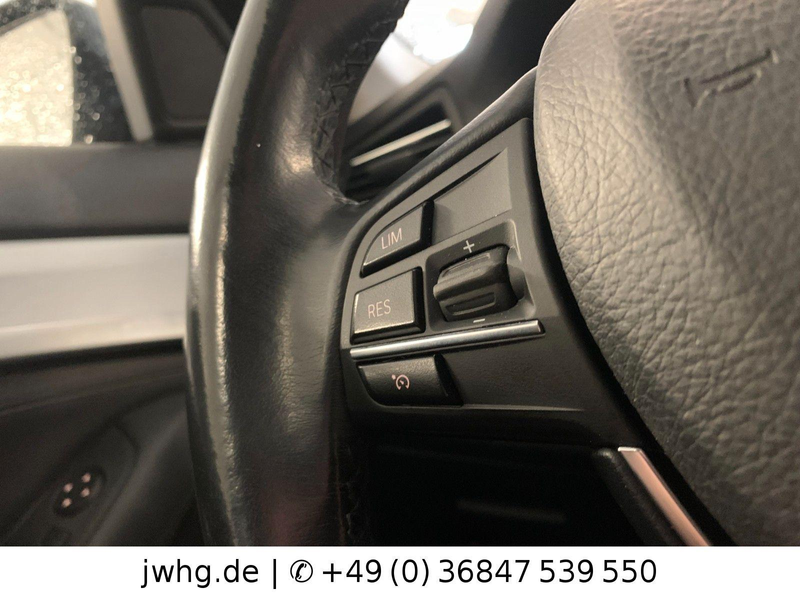 BMW 528 i Xen Vollleder NaviProf PDC SitzHz Tempomat — photo 10