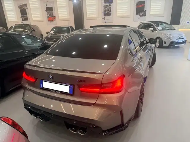 BMW M3 view 3