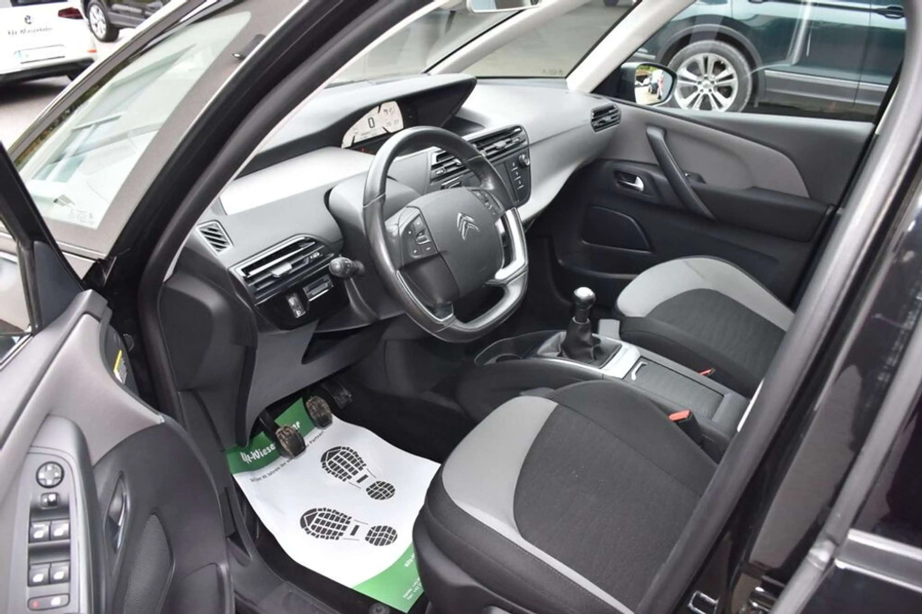 Citroen C4 Picasso Seduction HDI / Service + Pickerl NEU / — photo 23