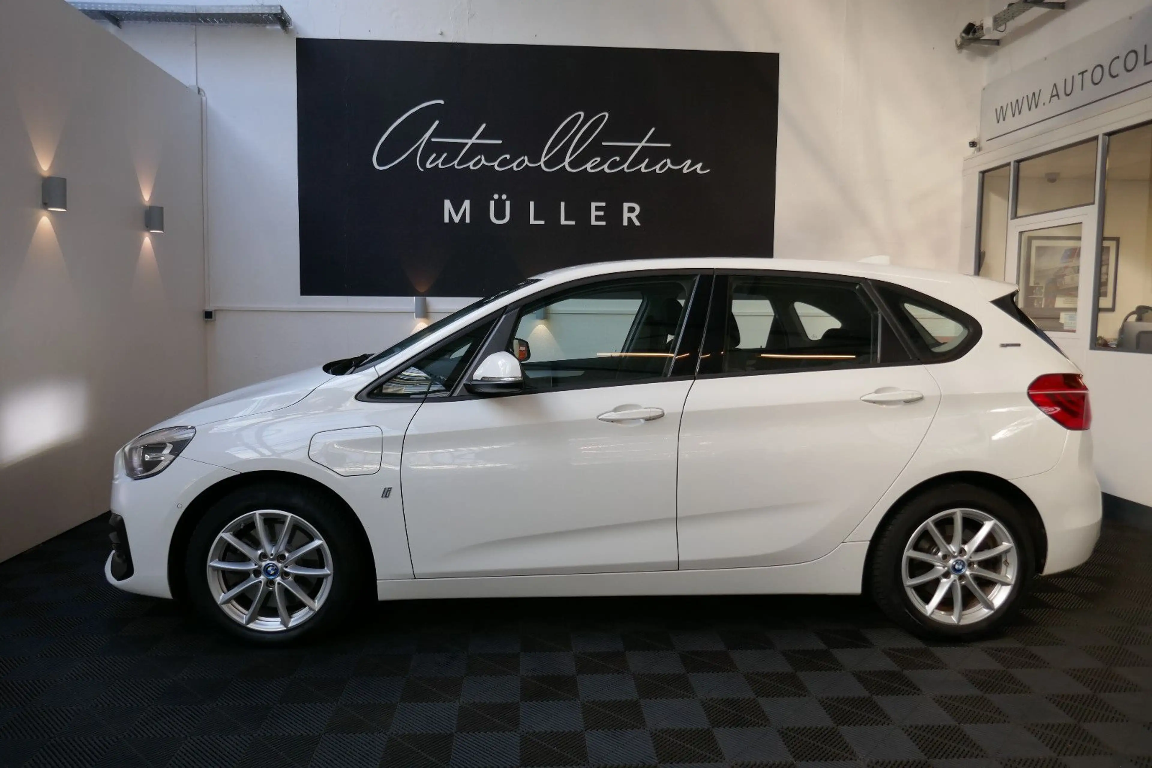 BMW 225 2 Active Tourer 225 xe Advantage *Allrad*NAV — photo 5