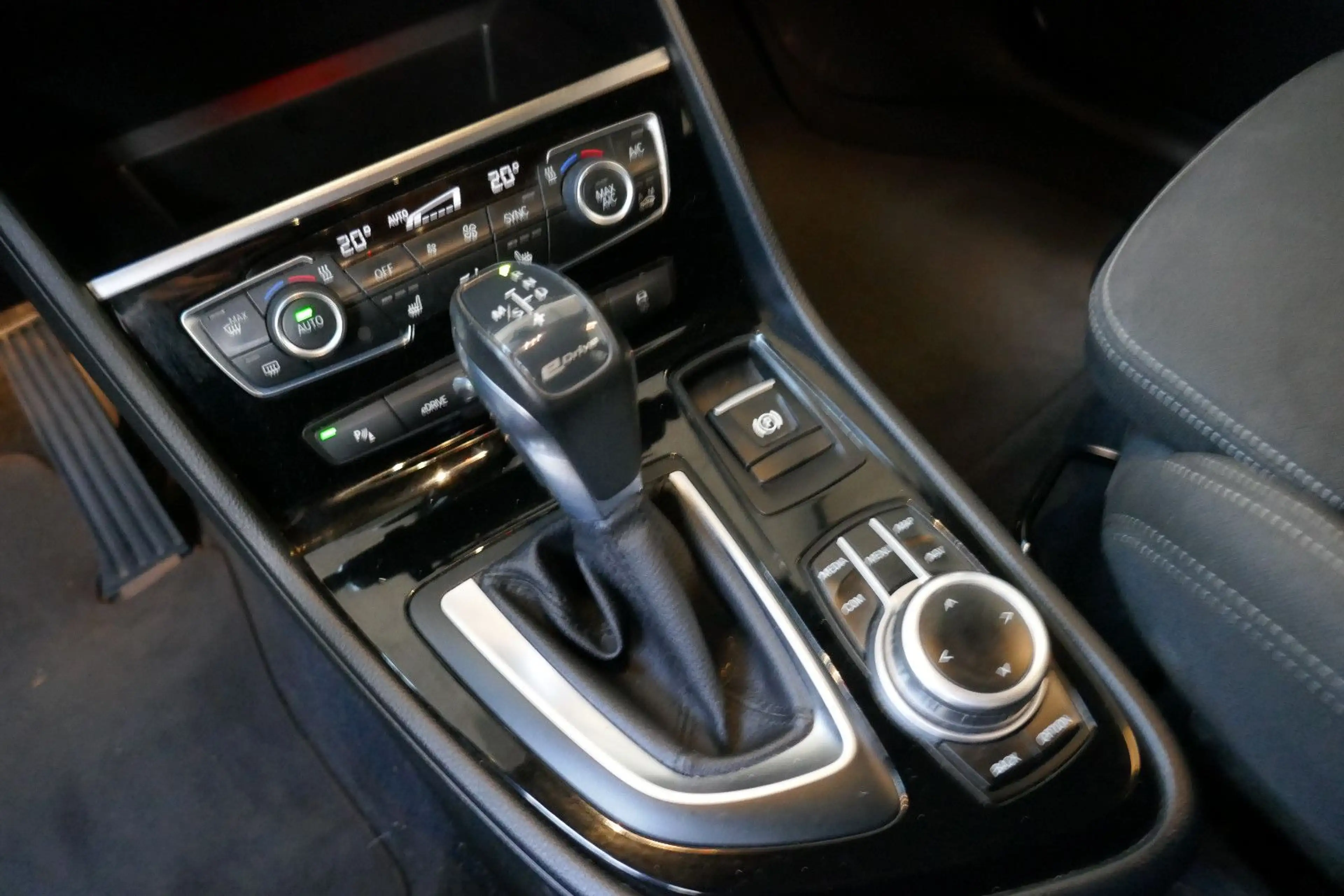 BMW 225 2 Active Tourer 225 xe Advantage *Allrad*NAV — photo 14