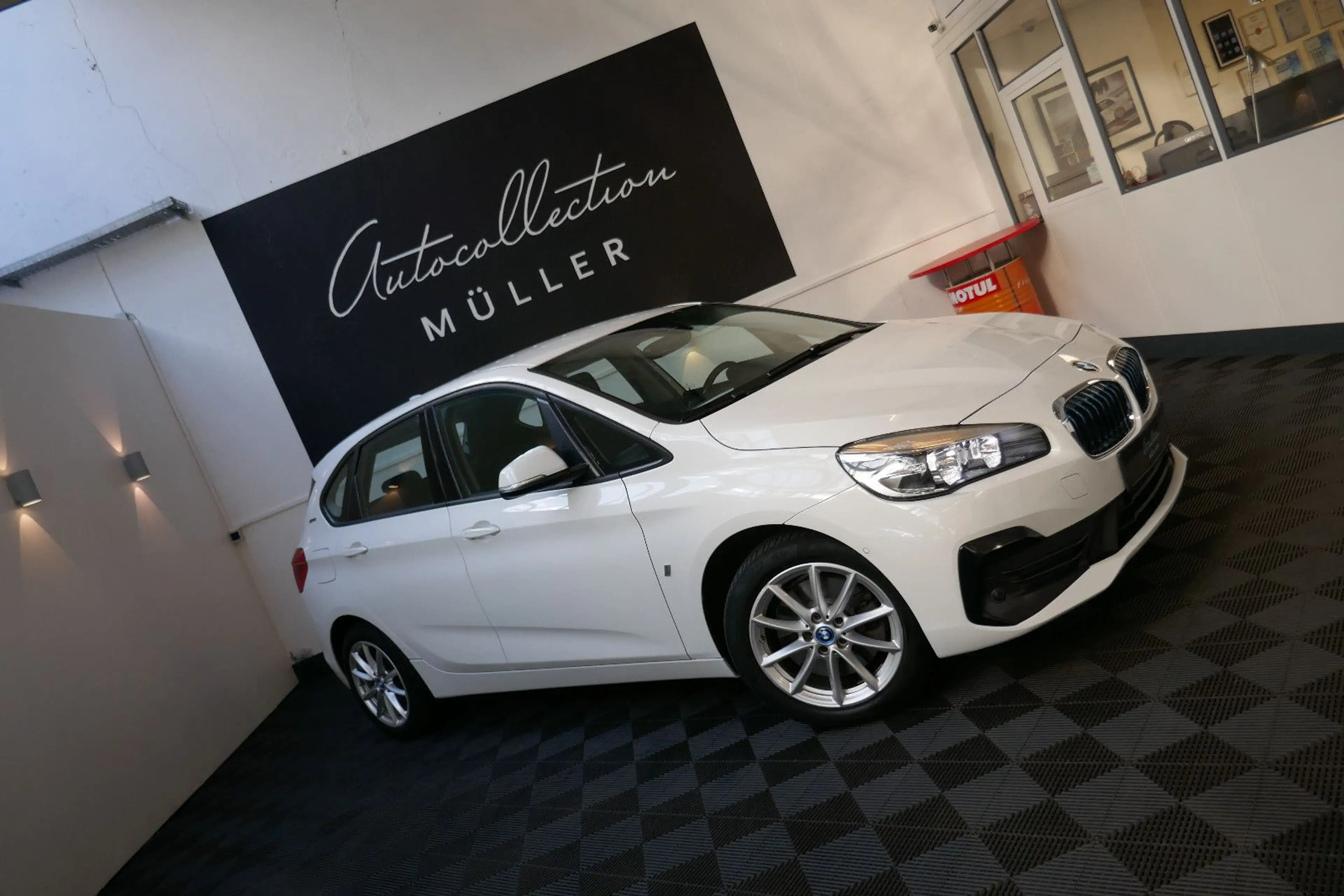 BMW 225 2 Active Tourer 225 xe Advantage *Allrad*NAV — photo 2