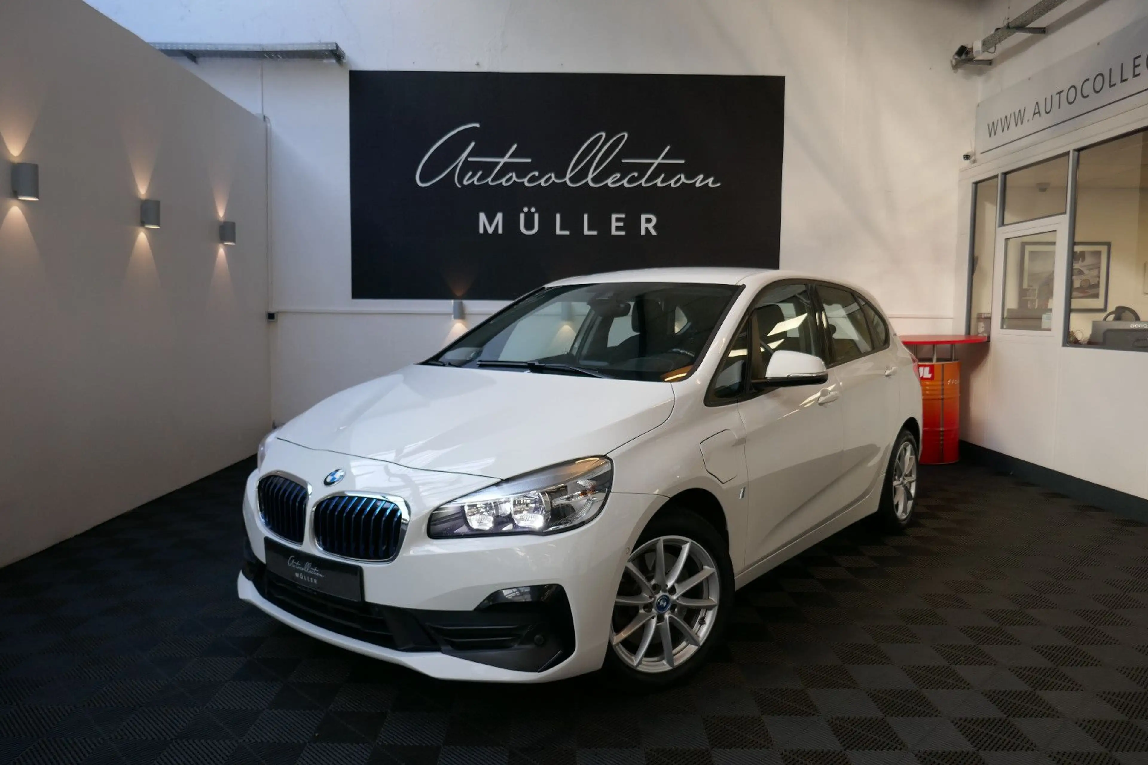 BMW 225 2 Active Tourer 225 xe Advantage *Allrad*NAV