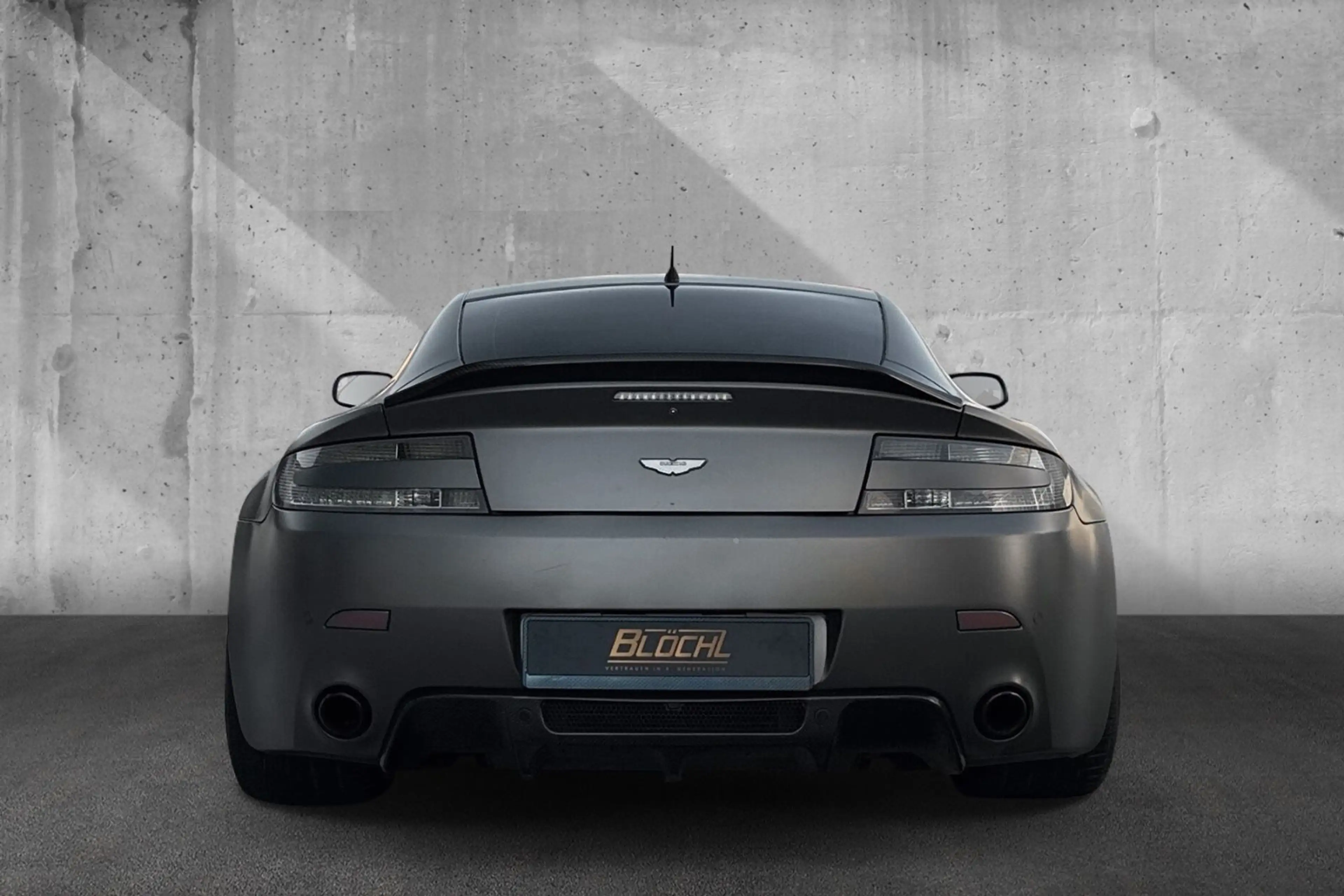 Aston Martin V8 *Handschalter*Deutsches Auto — photo 4