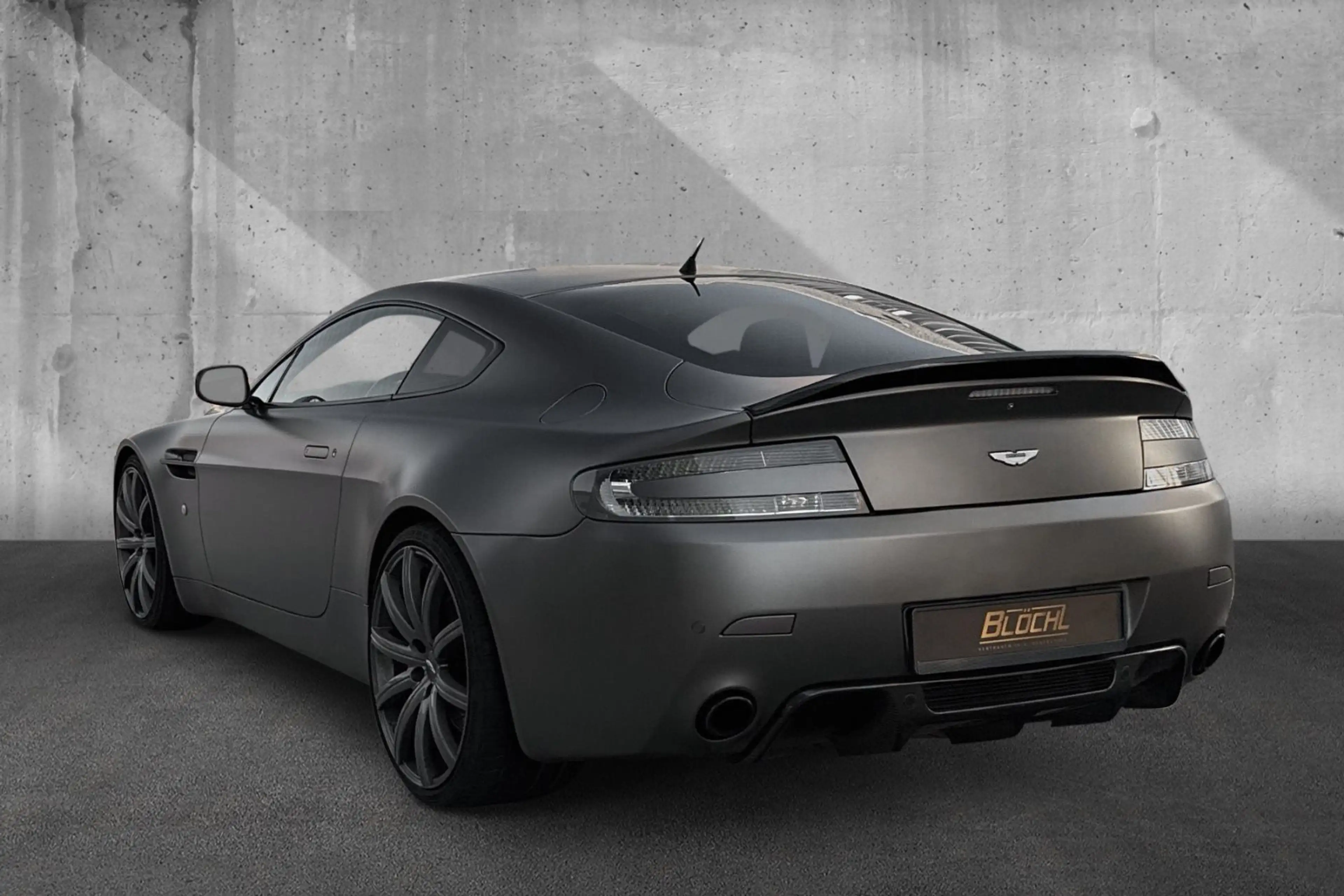 Aston Martin V8 *Handschalter*Deutsches Auto — photo 3