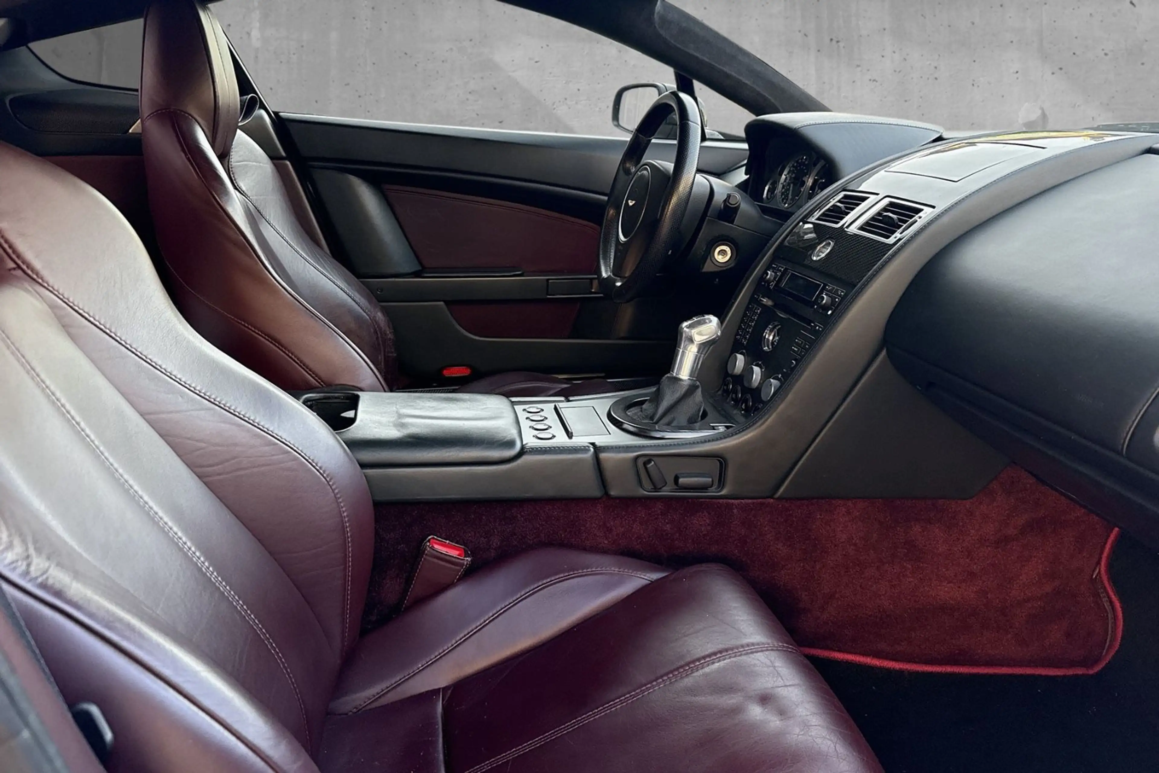 Aston Martin V8 *Handschalter*Deutsches Auto — photo 15