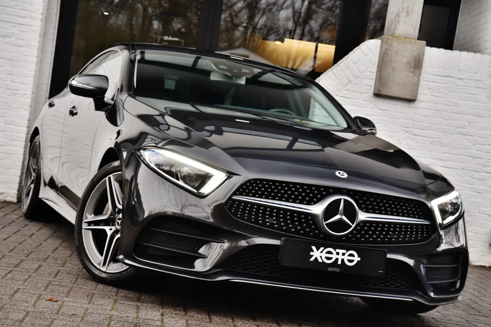 Mercedes-Benz CLS 450 4MATIC 9G-TRONIC AMG LINE *** NP :€ 115.622 *** Gris - 2