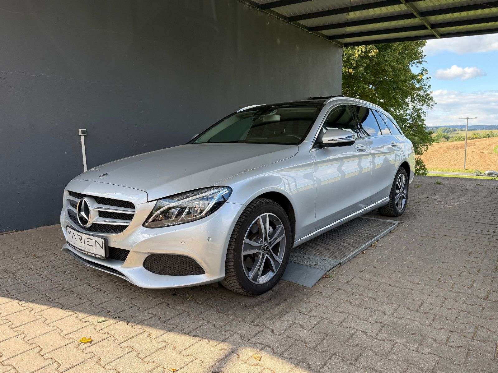 Mercedes-Benz C 200
