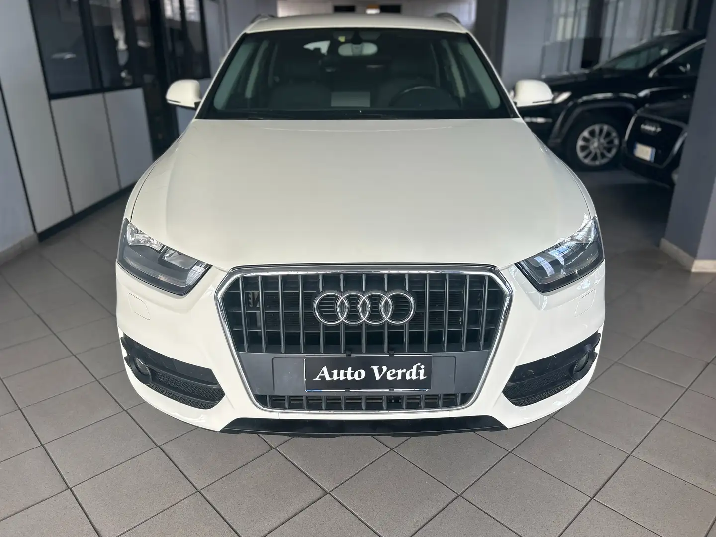 Audi Q3 Blanc - 2