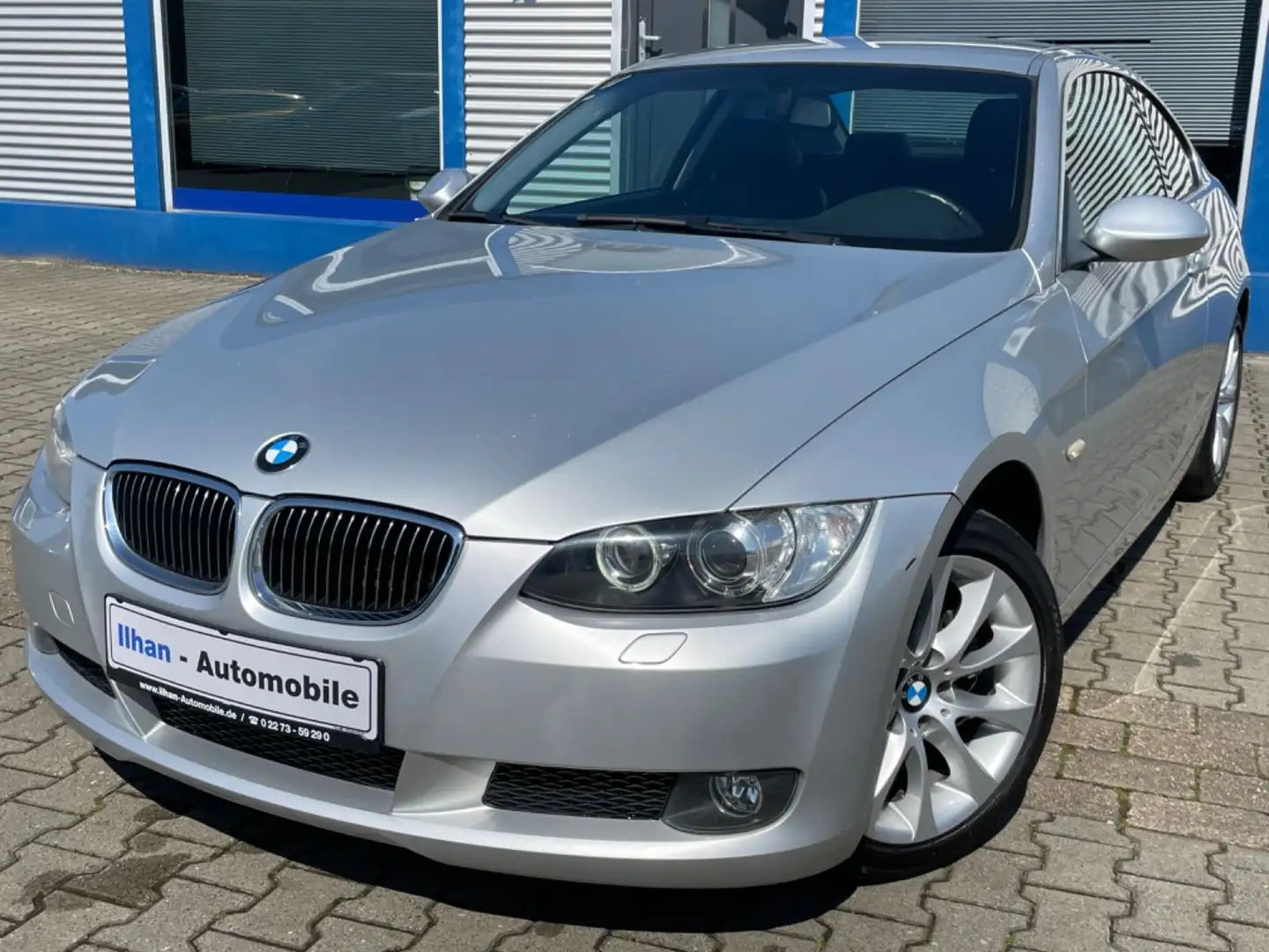 BMW 325 i Coupe*XEN*T-LEDER*PDC*KEYLESS*KLIMAAUTO*ALU Silber - 1