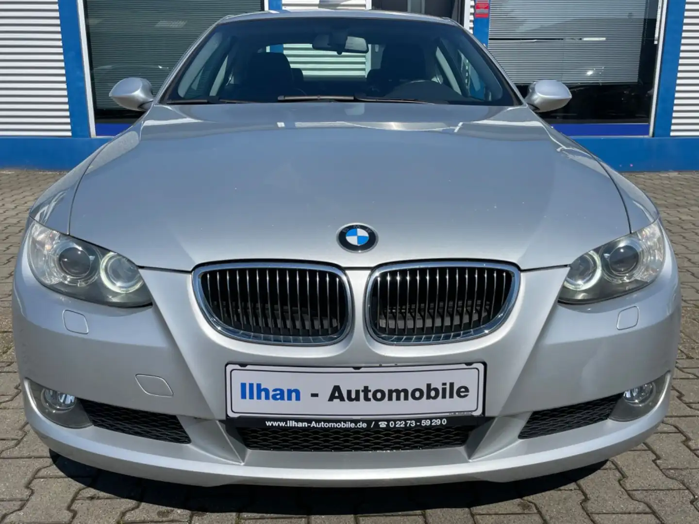 BMW 325 i Coupe*XEN*T-LEDER*PDC*KEYLESS*KLIMAAUTO*ALU Silber - 2
