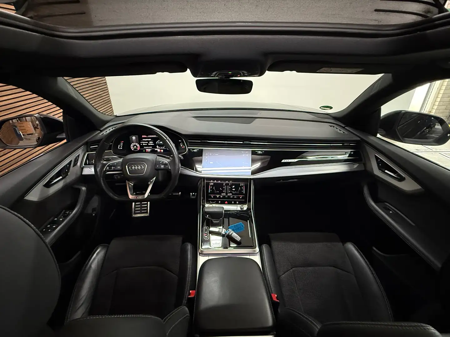 Audi Q8 55 TFSI quattro Pro Line Plus /BlackPACK/Luchtveri Noir - 2