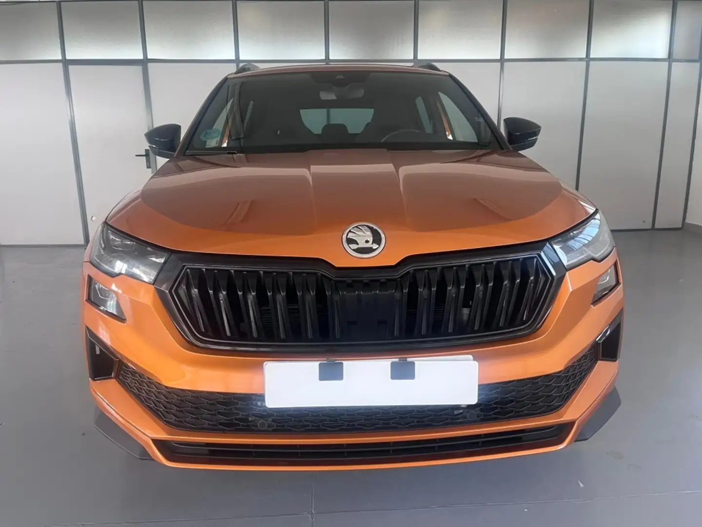 Skoda Karoq 2.0TDI AdBlue Sportline DSG 110kW Naranja - 2