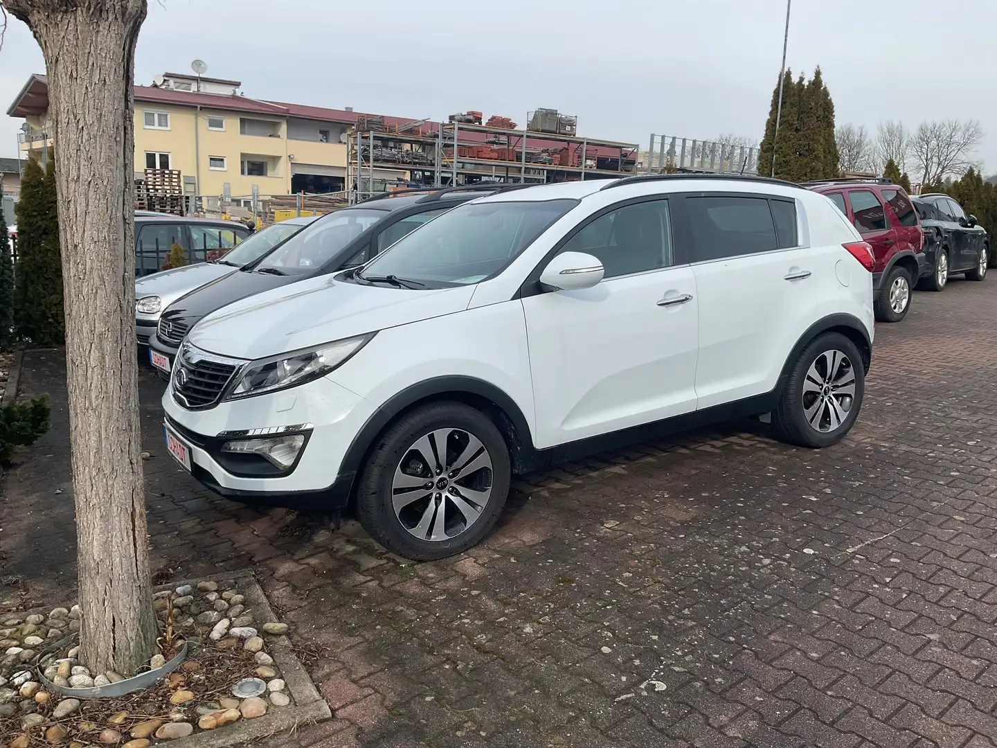 Kia Sportage 2.0 CRDi 2WD Spirit Weiß - 1