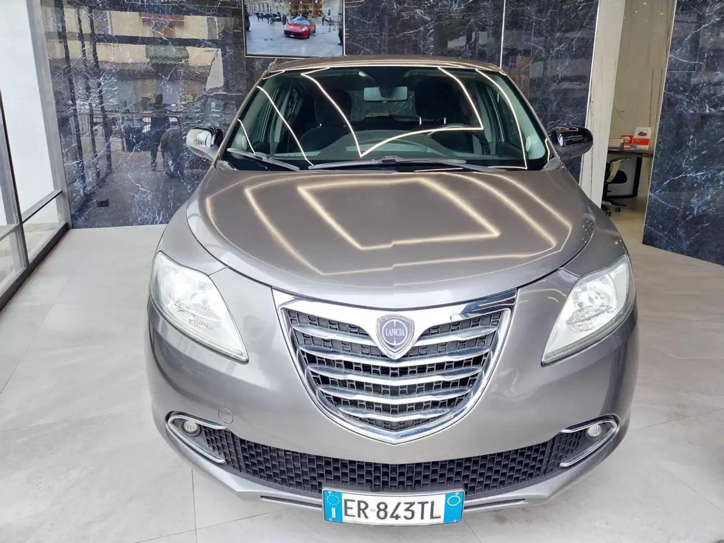 Lancia Ypsilon 0.9 TwinAir 85 cv Metano ( Garanzia 12 Mesi) Grigio - 1