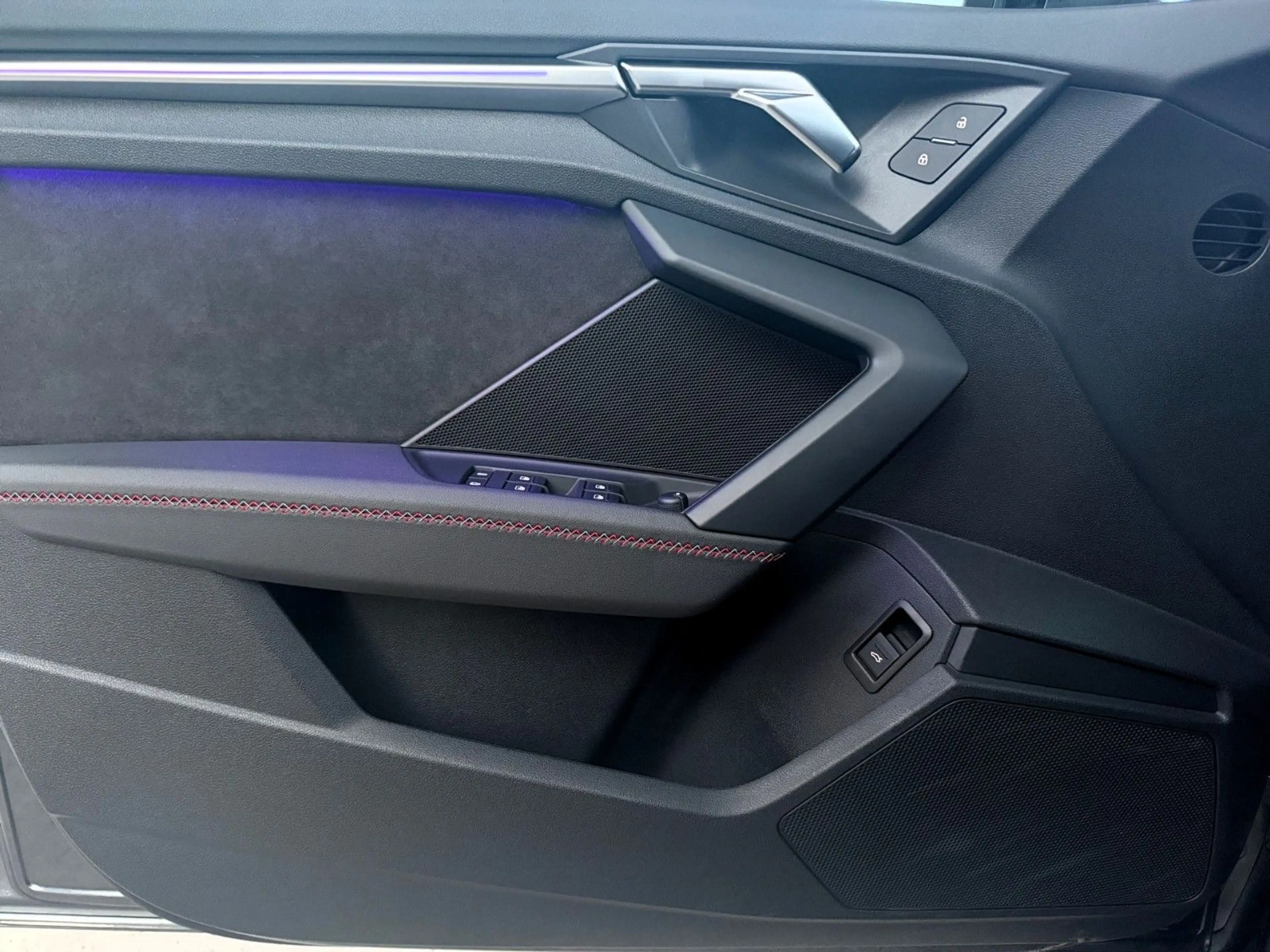 Audi A3 S-Line| Matrix LED | Head-up | Limousine — photo 11