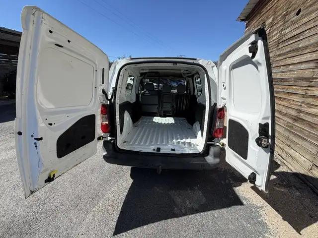 Peugeot Partner view 5
