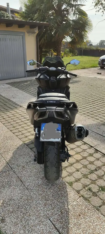 Kymco AK 550