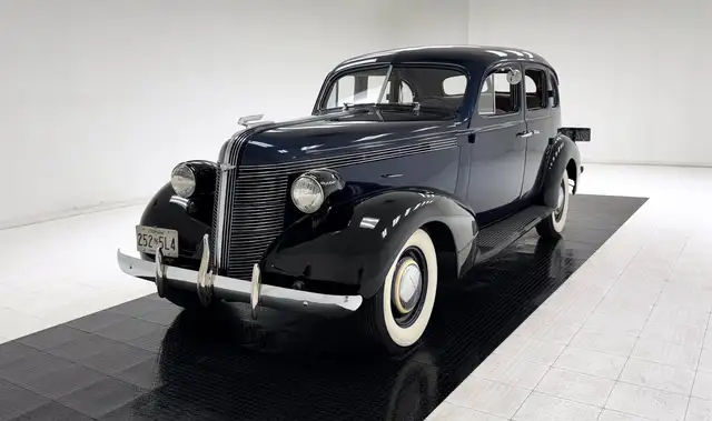 Pontiac Autres Silverstreak DeLuxe 4 Door Sedan