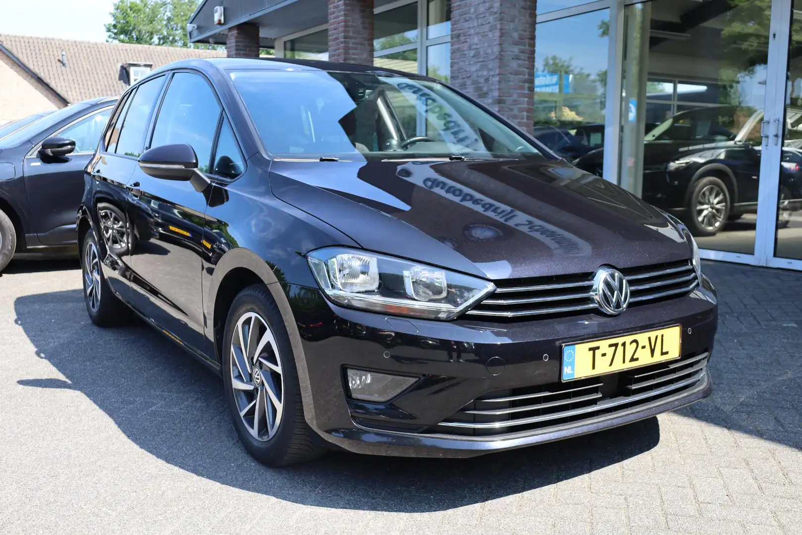 Volkswagen Golf Sportsvan 1.4 TSI Highline SOUND CARPLAY STOEL/SPIEGELVERW. Zwart - 2