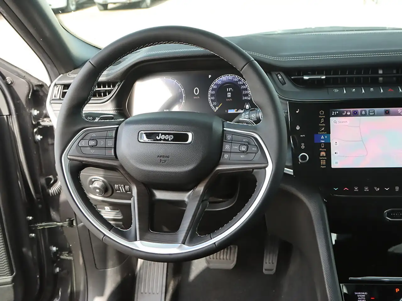 Jeep Grand Cherokee снимка Jeep Grand Cherokee
