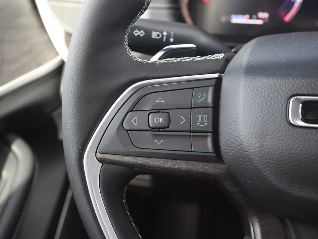 Jeep Grand Cherokee снимка Jeep Grand Cherokee