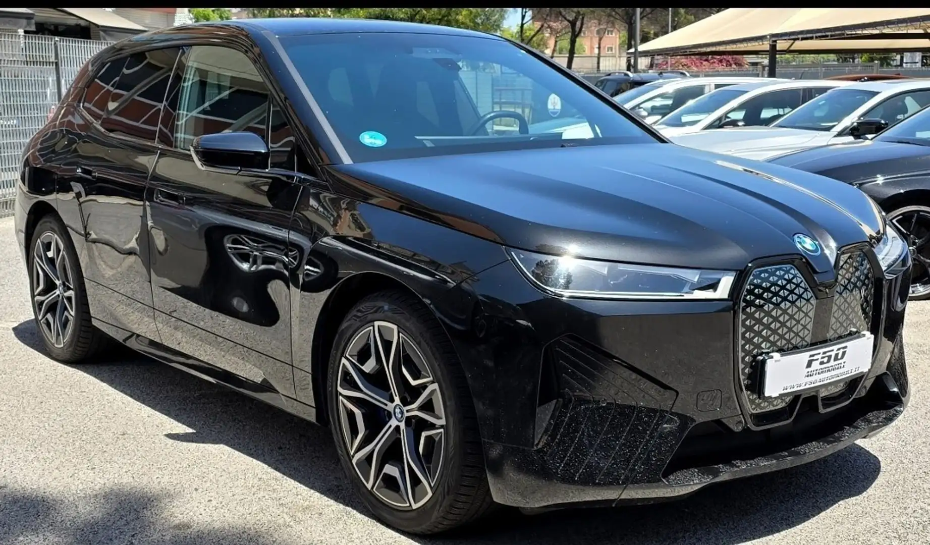 BMW iX xdrive40 pacchetto sportivo Edition Essence Fekete - 2
