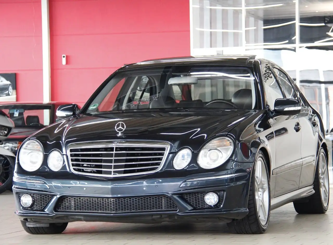 Mercedes-Benz E 55 AMG