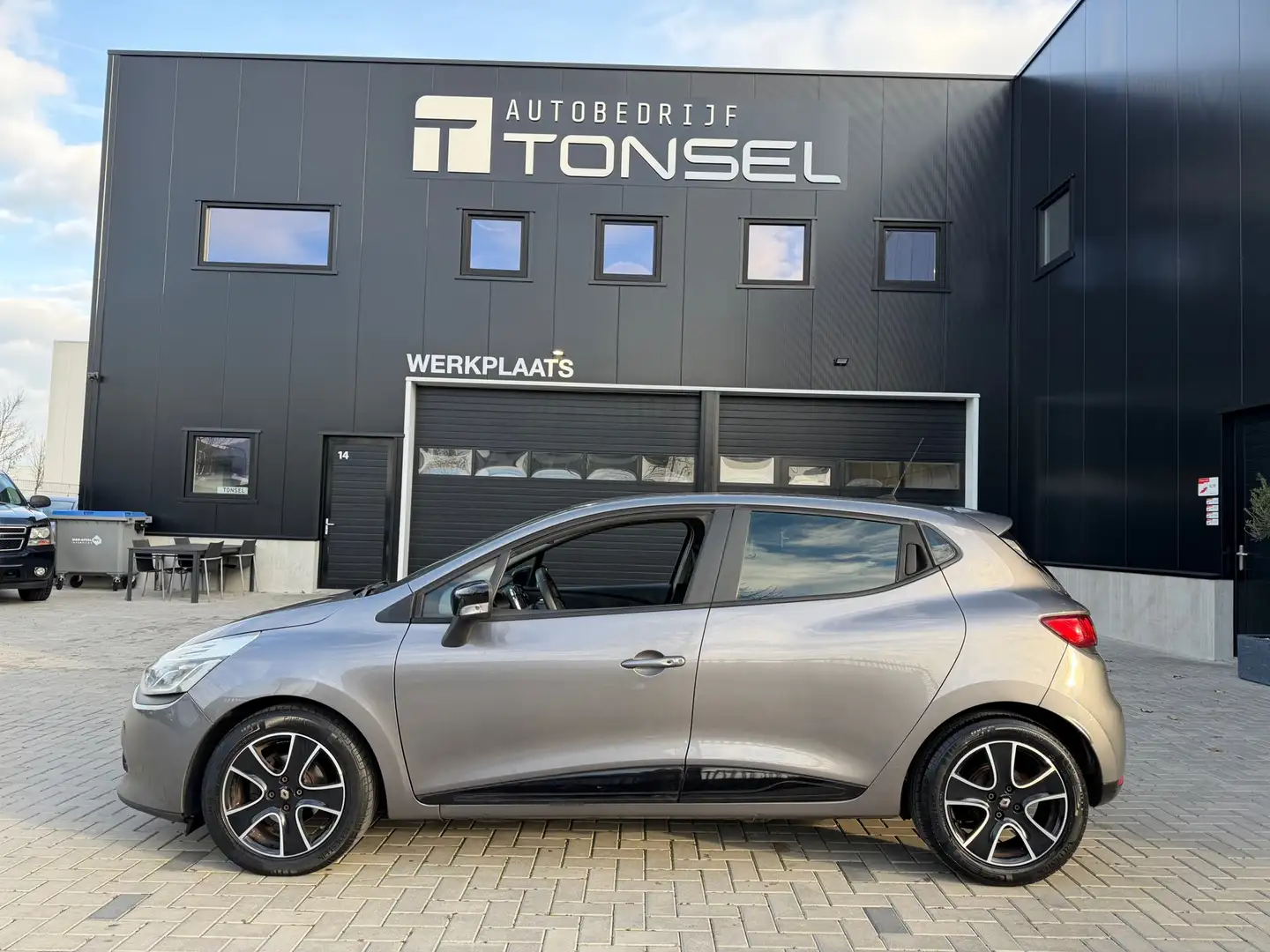 Renault Clio 0.9 TCe ECO Expression / Trekhaak / Keyless / Crui Grigio - 2