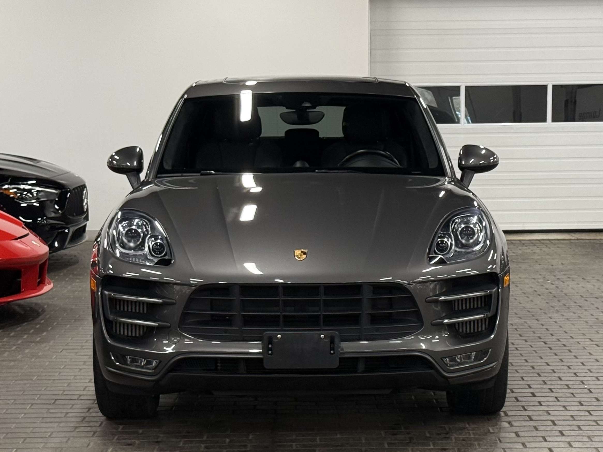 2016 Porsche Macan TURBO | SPORT CHRONO | ONE OWNER | NO ACCIDENT alt 2