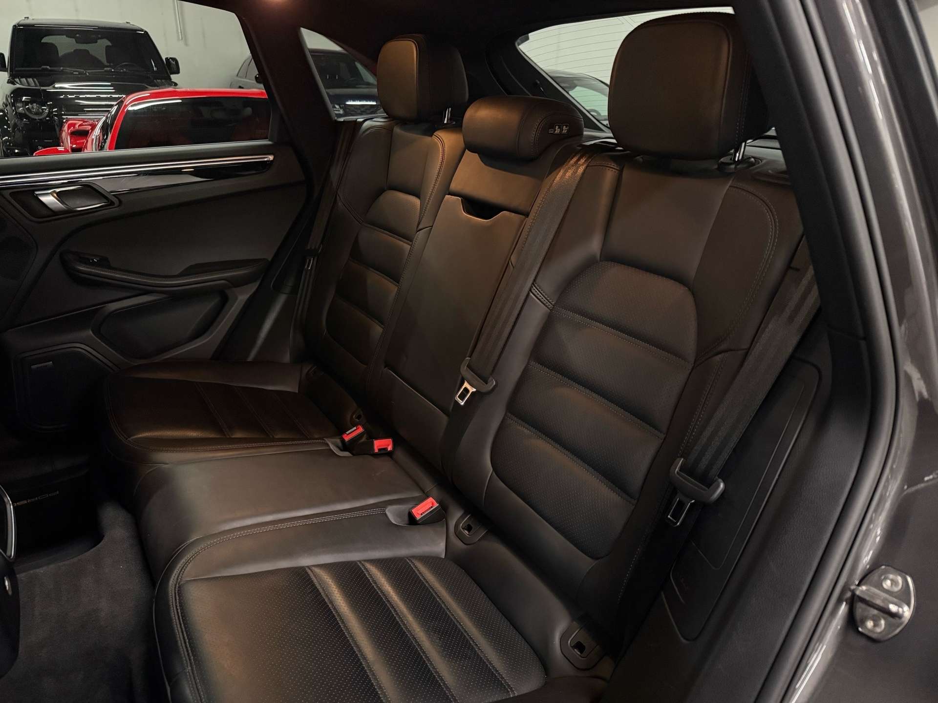 2016 Porsche Macan TURBO | SPORT CHRONO | ONE OWNER | NO ACCIDENT thumb 26