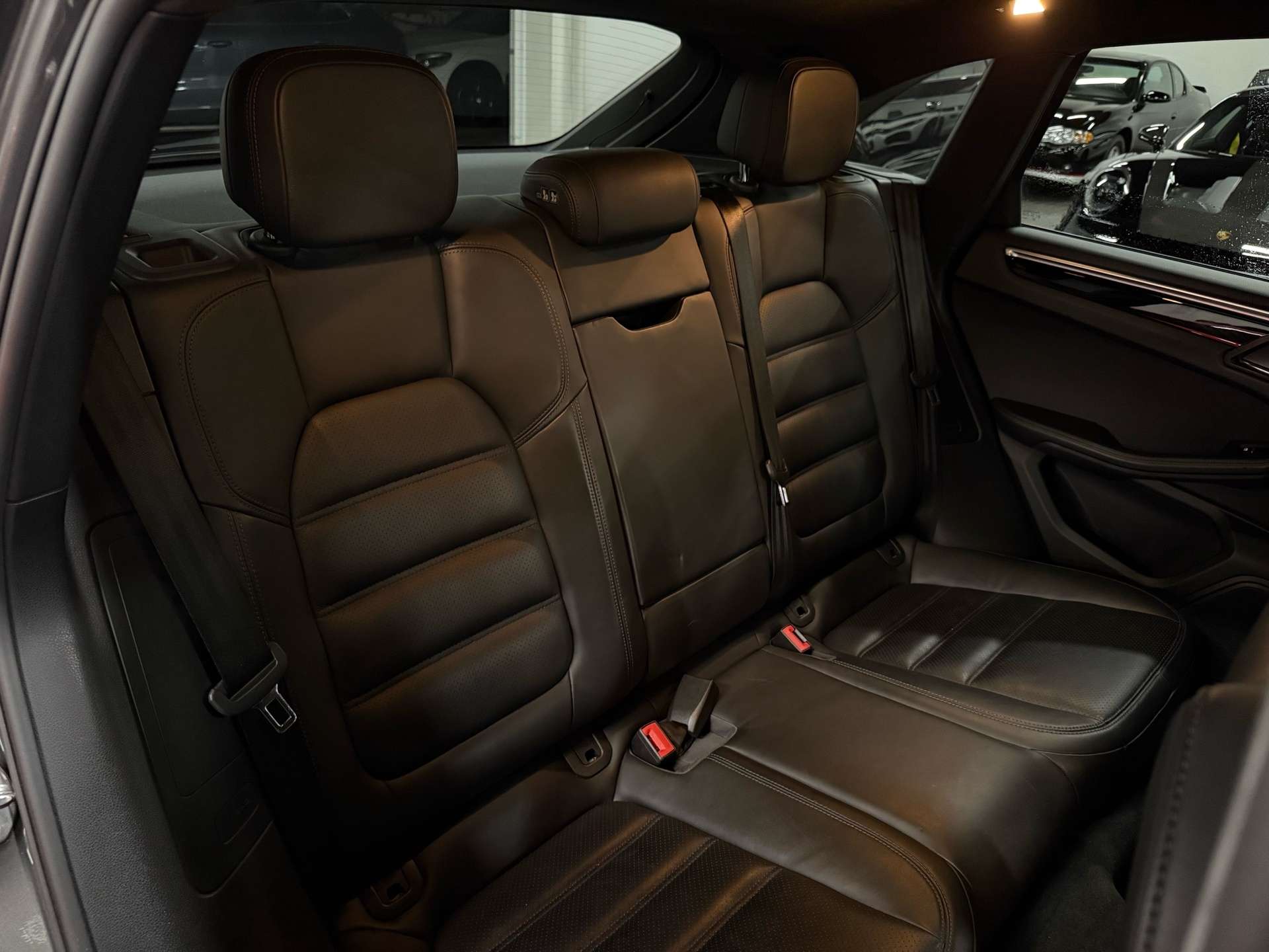 2016 Porsche Macan TURBO | SPORT CHRONO | ONE OWNER | NO ACCIDENT thumb 29