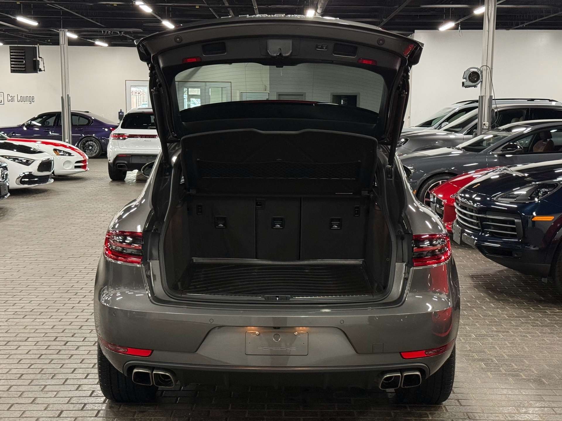 2016 Porsche Macan TURBO | SPORT CHRONO | ONE OWNER | NO ACCIDENT thumb 35