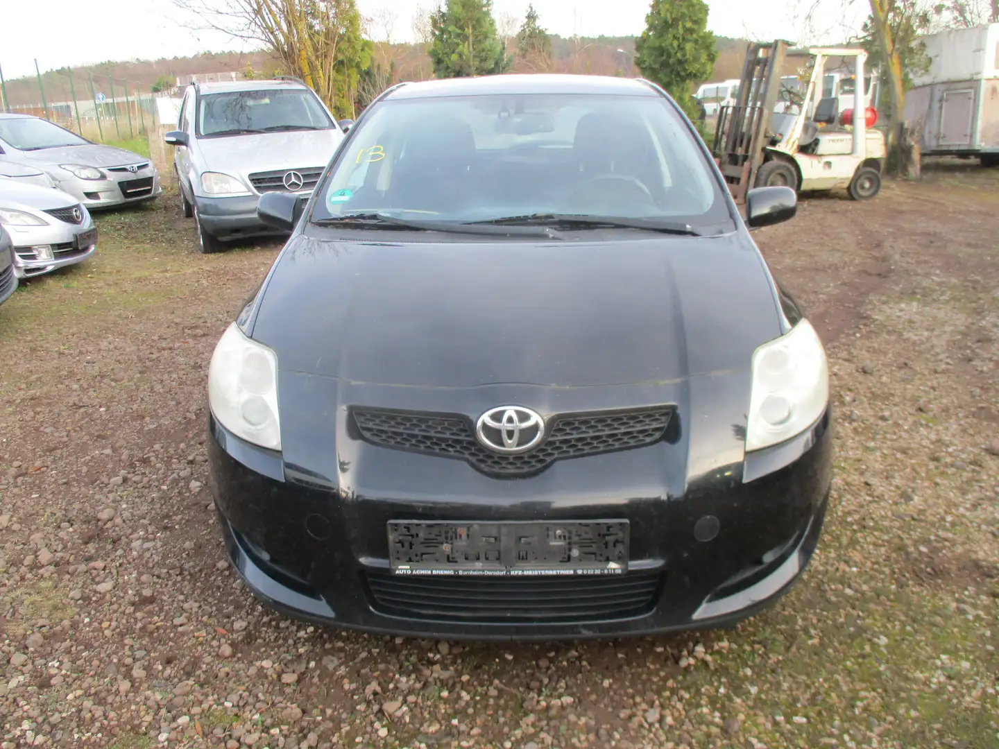 Toyota Auris Basis-Euro-4-Klima-1,4D-** Schwarz - 2