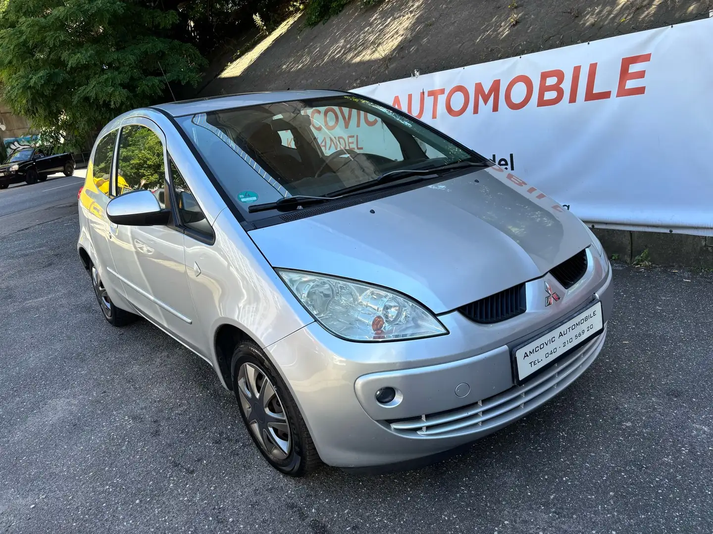Mitsubishi Colt 1.3 30 Jahre Gri - 1