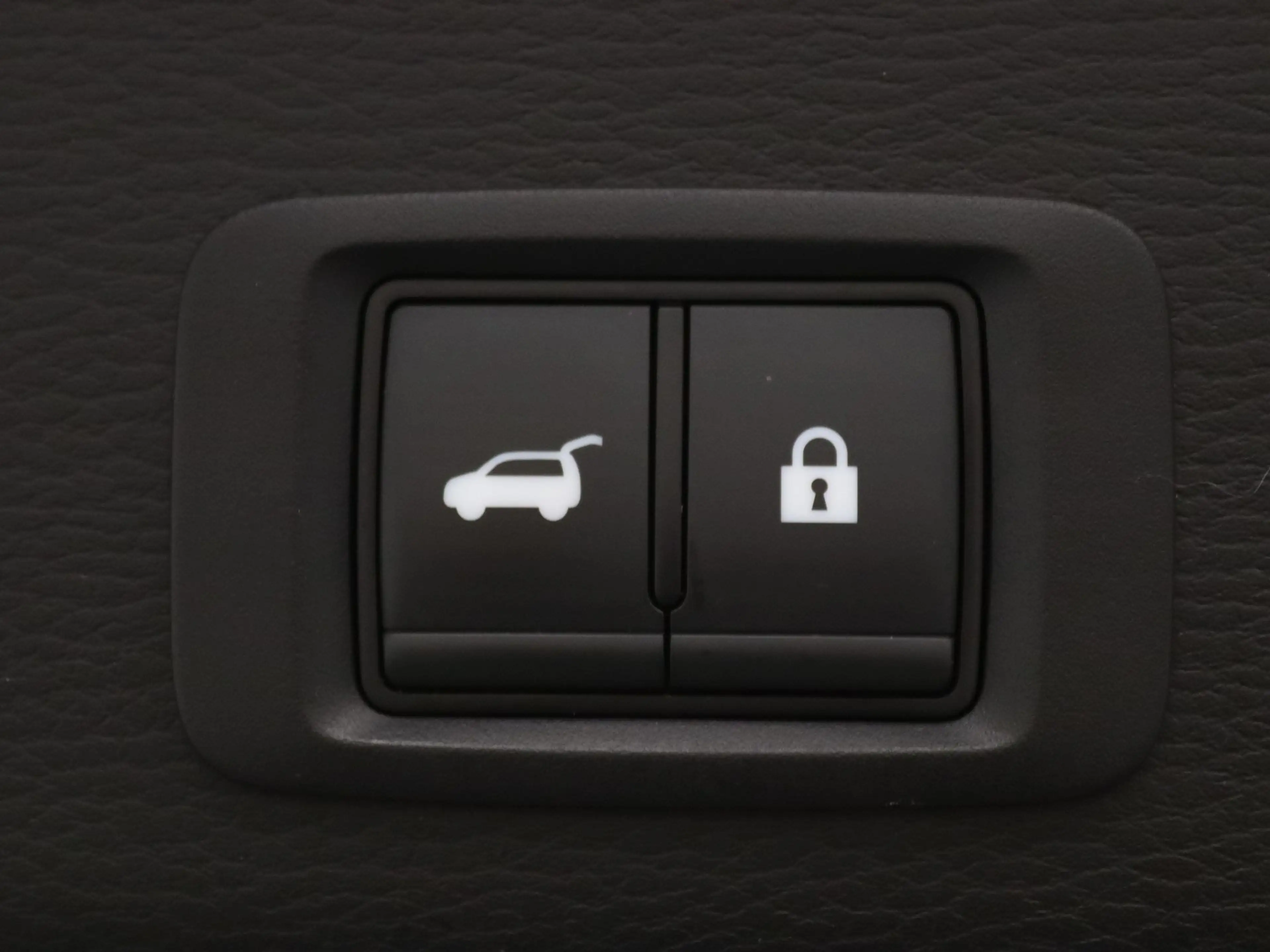 Mitsubishi Outlander 306pk PHEV First Edition Apple Carplay/Android Aut — photo 35