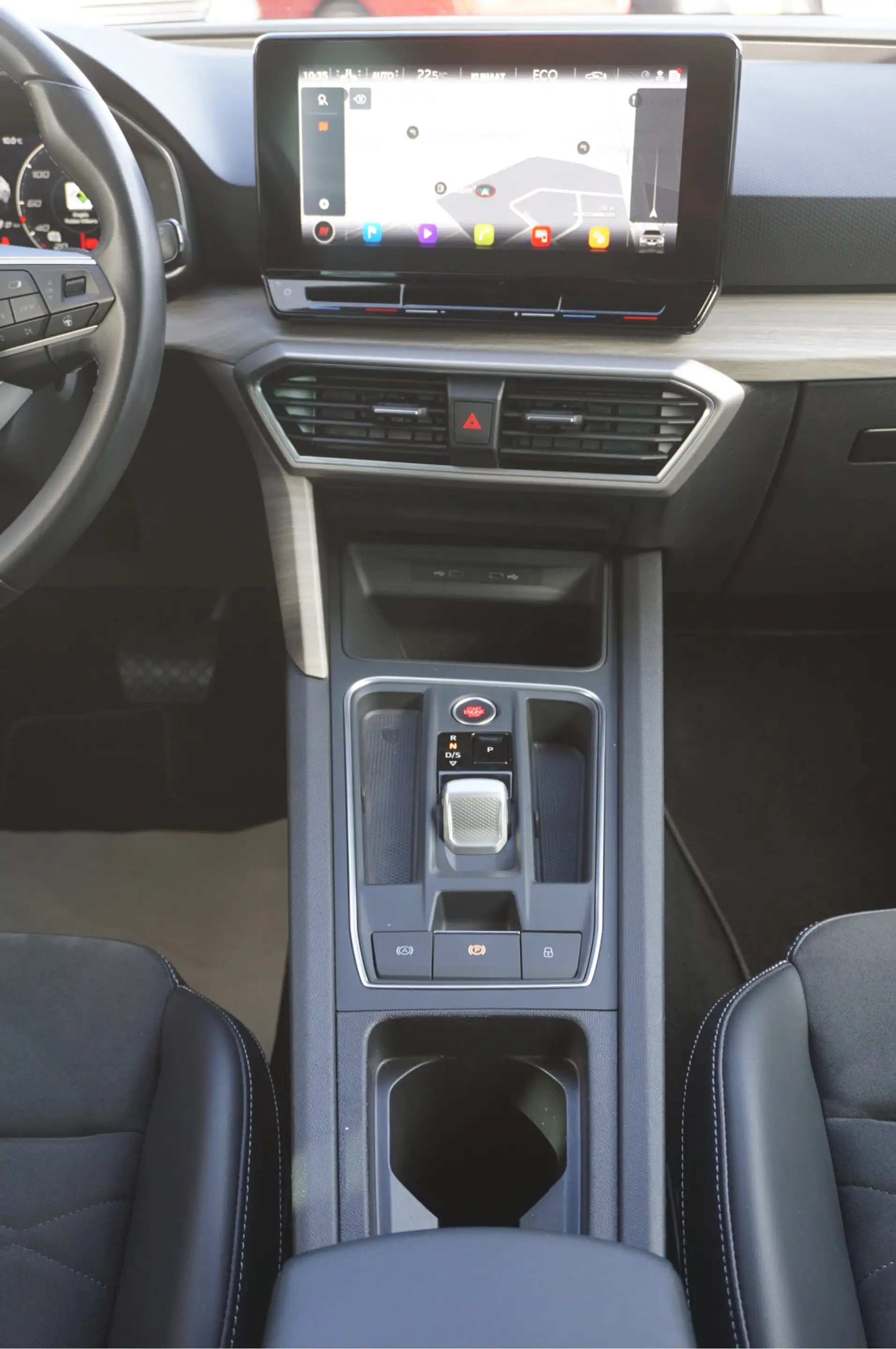 SEAT Leon e-Hybrid Sportstourer 1.4 TSI eHybrid PHEV Xcellence — photo 13