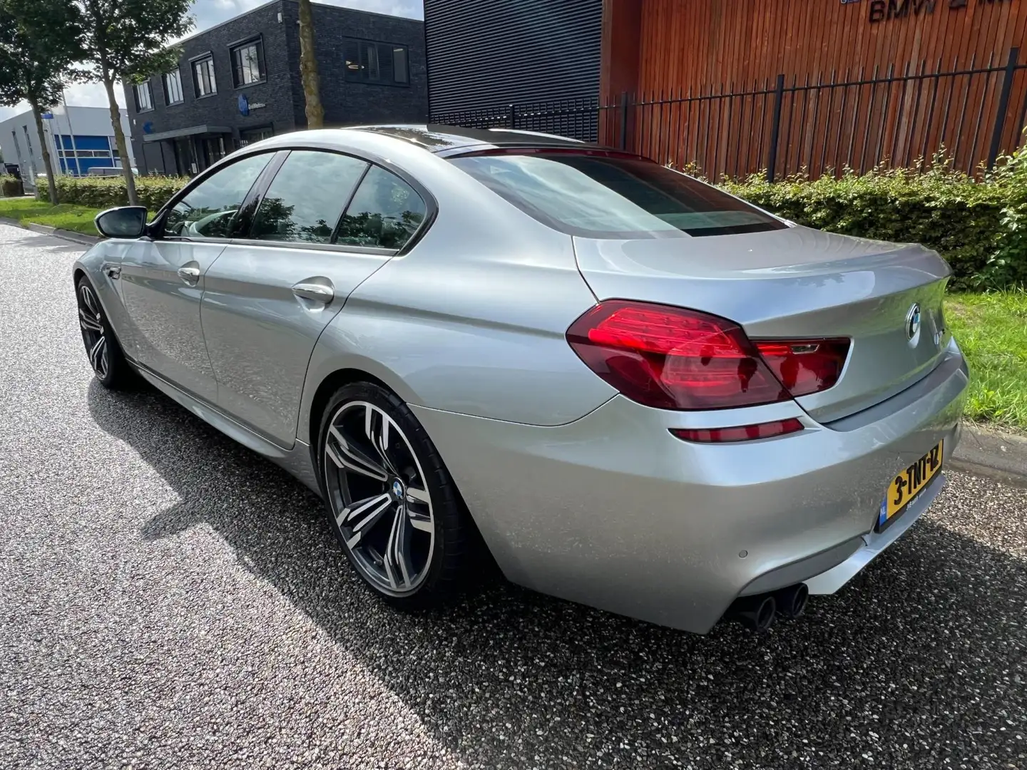 BMW M6 Gran Coupé M6 Competition 575pk B&O Individual Grau - 2
