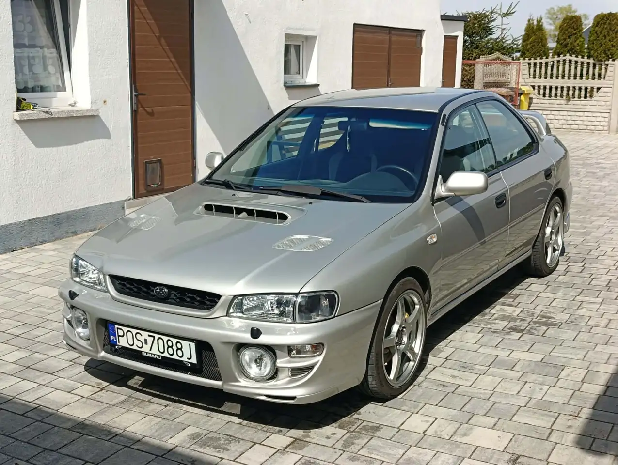 Subaru Impreza 2.0 4WD GT, foto 1