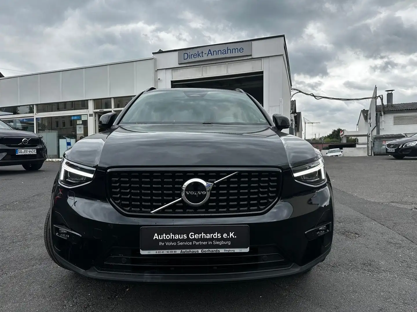 Volvo XC40 B3 Plus Dark, Pano,PIXEL-LED,Alcantara,ACC Schwarz - 2