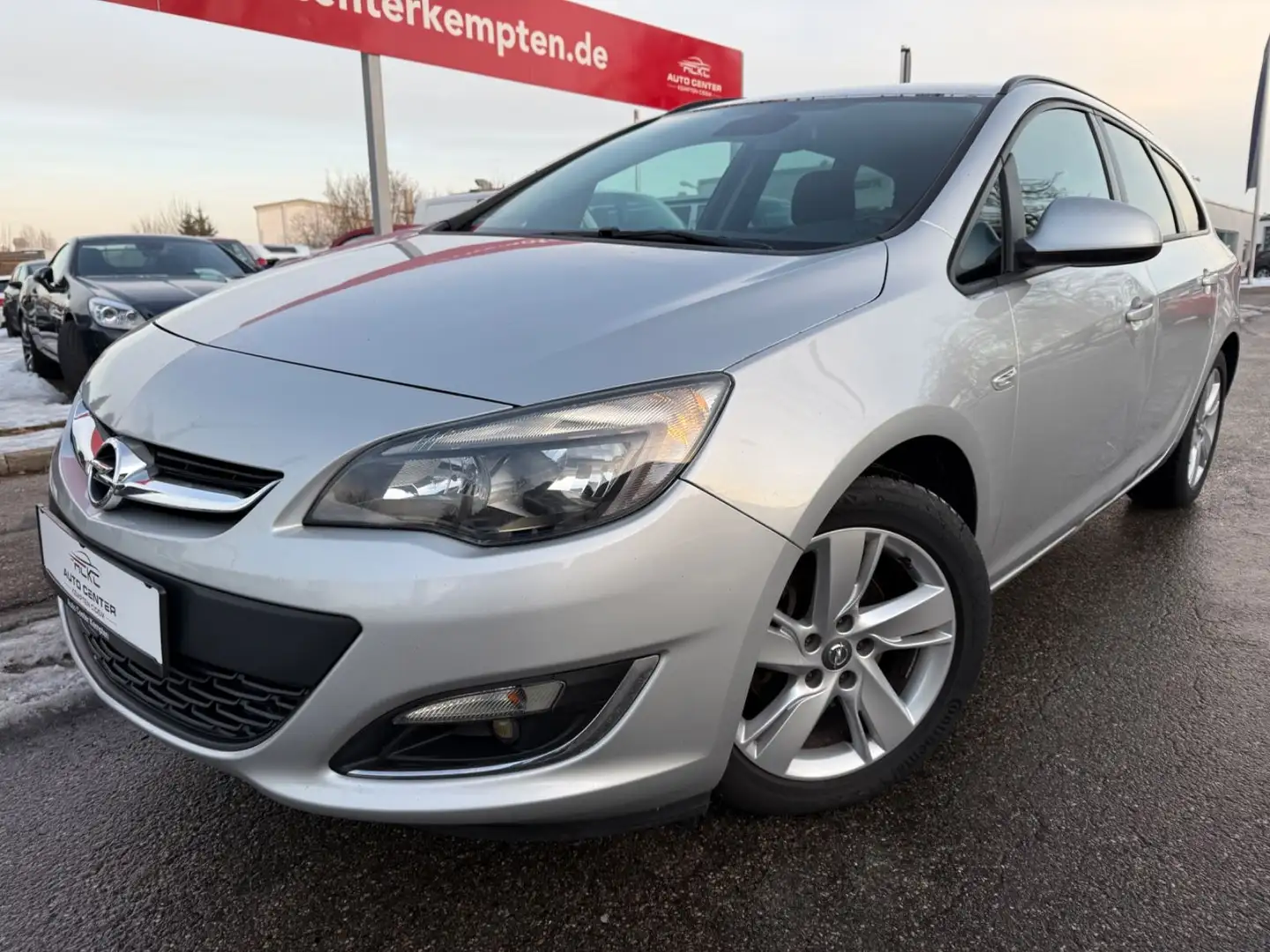 Opel Astra J Sports Tourer Edition Silber - 1