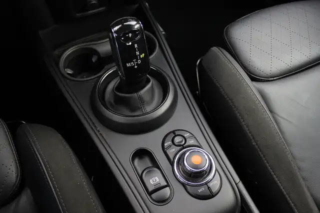 Mini Countryman view 29
