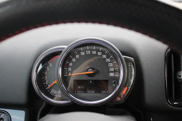 Mini Countryman view 18