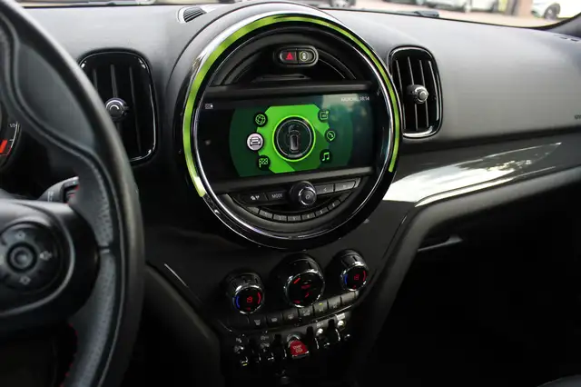 Mini Countryman view 26