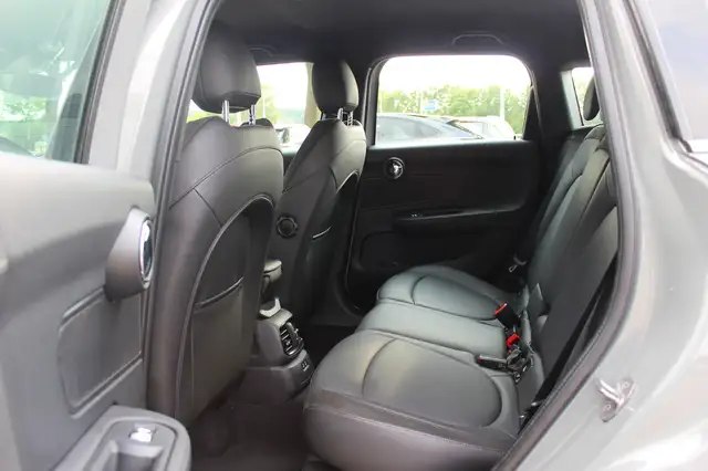 Mini Countryman view 11