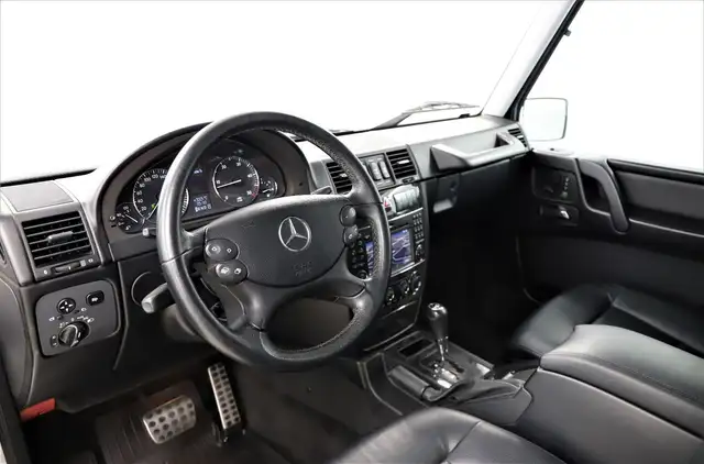 Mercedes-Benz G-Class view 10