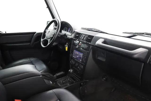 Mercedes-Benz G-Class view 11