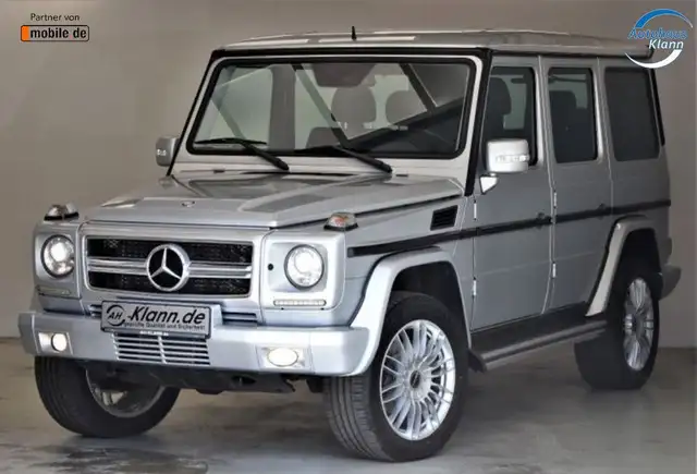 Mercedes-Benz G-Class view 3