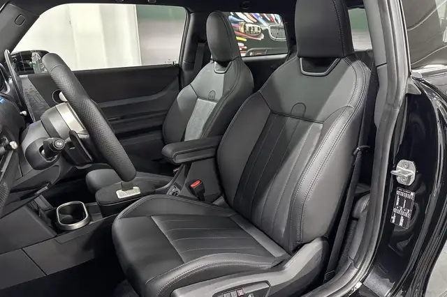 MINI Hatch view 9